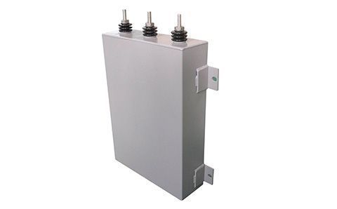 電容器的電容量一般是多少？可能與什么有關(guān)？