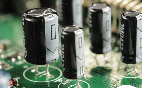 智能電容與普通電容器的區(qū)別到底是誰(shuí)比較好？